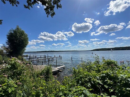 NEUER KP-EXKLUSIVE DESIGNERVILLA MIT SEEBLICK ÜBER WANNSEE -2.200 qm Wassergrundstück mit Steg