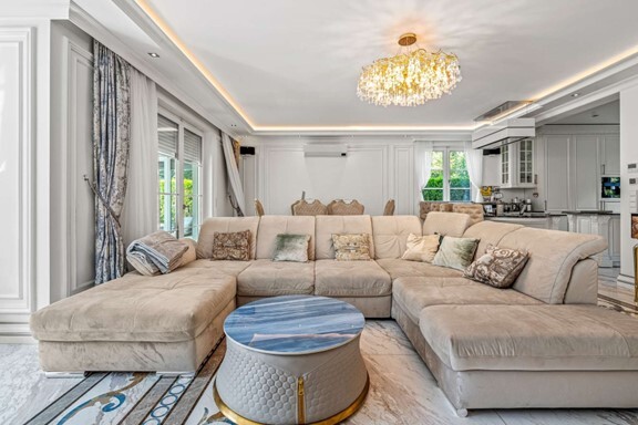 EXKLUSIVE & MODERNE ARCHITEKTENVILLA auf 780 qm Sonnengrundstück