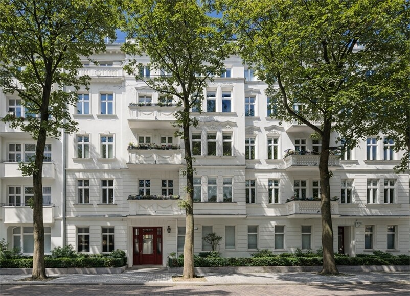 STILVOLLE 1-2 ZI. ALTBAU-WOHNUNG ZUM MODERNISIEREN- ruhige Kudamm-Lage