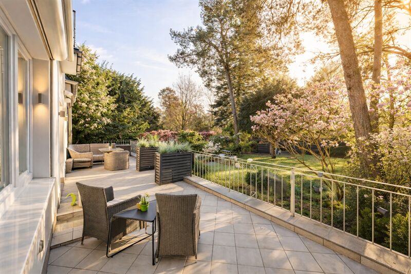 7.995,- pro QM- EXKLUSIVE 5 Zi- LANDHAUSVILLA -zum Erweitern für 280 qm Wfl-- 1.050 qm Südgrundstück