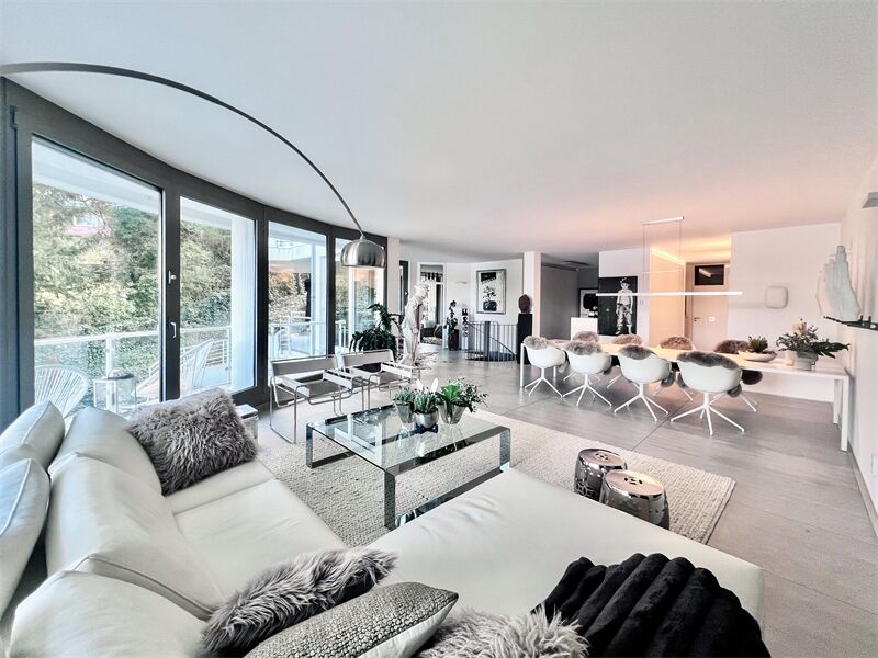 EXKLUSIVE DESIGNER-MAISONETTE AM SEE -mit Indoor-Pool + Gartenzugang