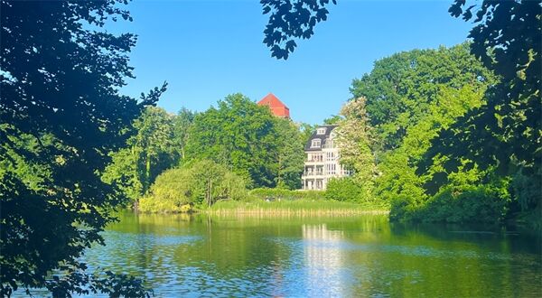 EXKLUSIVES & IMPOSANTES 9 ZI. STADTPALAIS - für 2 MIO modernisiert- 1.050 qm Villengrundstück