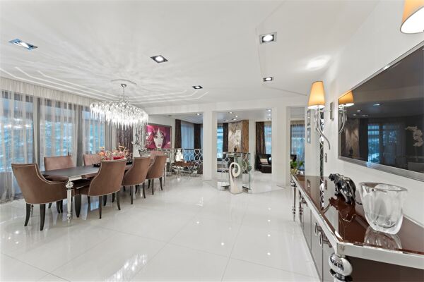 NEUER KP- EXKLUSIVE VILLA MIT HIGH-END-INTERIOR- 1.550 qm Parkgrundstück- feinste Lage